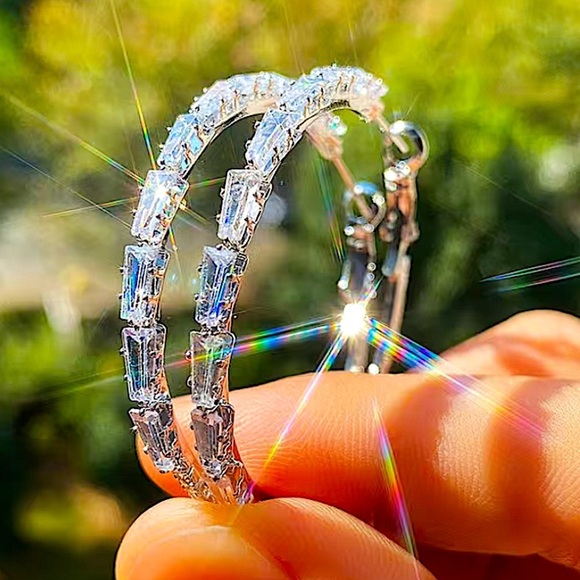 18K White Gold Zircon Diamond Hoop Earrings - Picture 2 of 6